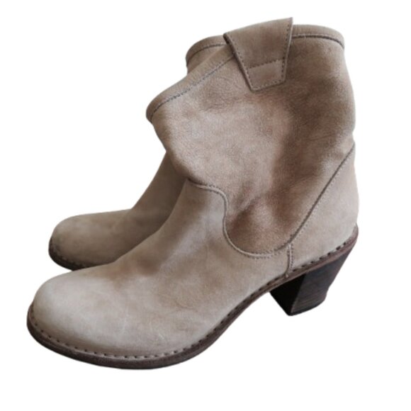 Women's Tan Ankle Boots - Picture 1 of 16